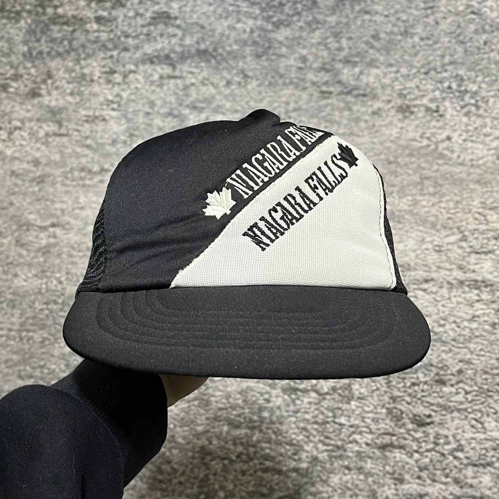 Vintage Niagara Falls Trucker Hat Snapback Black White Mesh Canada 80s 90s